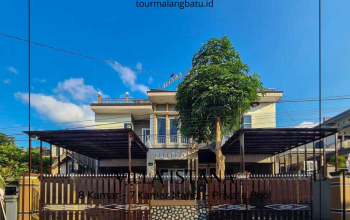 Villa Kapasitas 50 Orang, Villa Istana